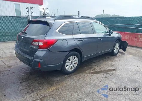 2018 Subaru Outback 2.5I Premium из США, поврежденный, VIN 4S4BSACC3J3243070